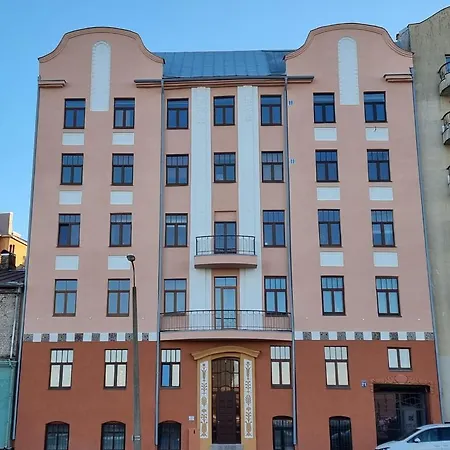 Riverside Promenade M Apartment Riga